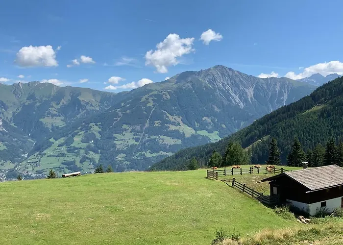 Haus Helga アパート *